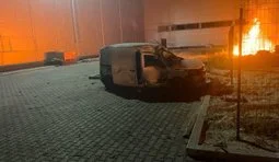 Ударами РФ 3 сентября повреждены 5 складов, 13 домов и 14 автомобилей на Киевщине. ФОТОрепортаж