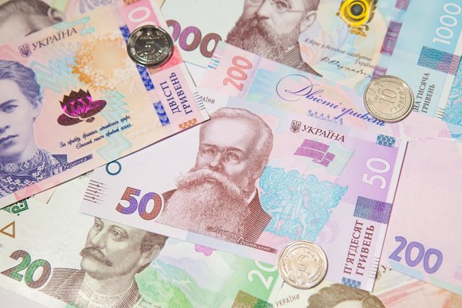 Нацбанк увів до обігу нову 200-гривневу банкноту 06