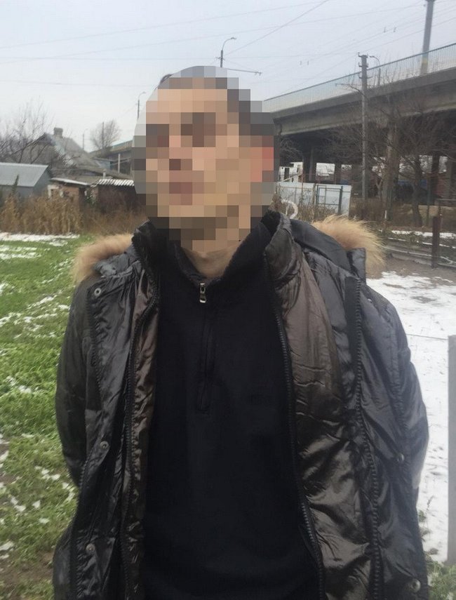 Участковый-полицейский задержан при вымогательстве $4000 взятки на Киевщине. Во время задержания пытался скрыться 03