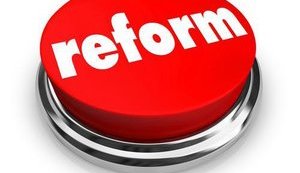 Українці найбільше цікавляться пенсійною, медичною та освітньою реформами, - соцдослідження ЦЕСу