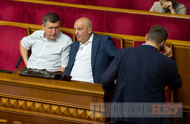 Киссе изучает телефон Ляшко, приглашение оппоблоковца Мирошниченко Богомолец, Герасимов в гостях у Батькивщины, беседа Литвина, Звягильского и Новинского, - работа ВР 5 июня 11