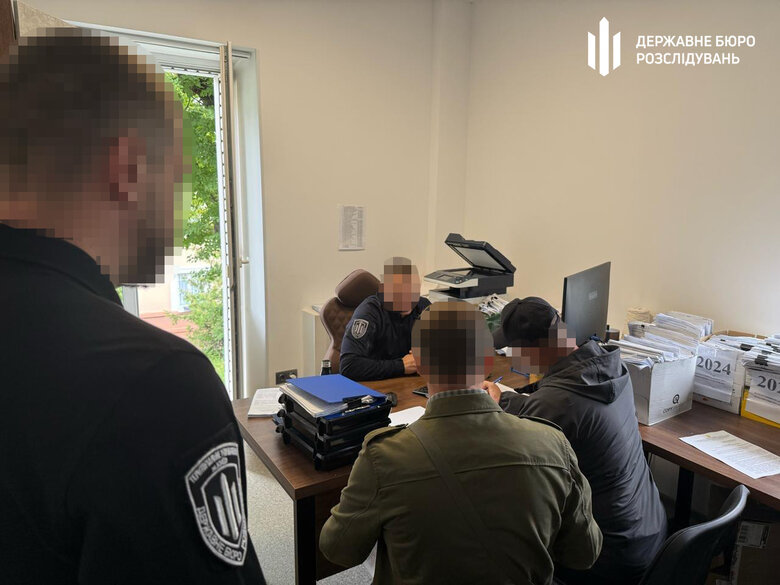 підозра махінація військові