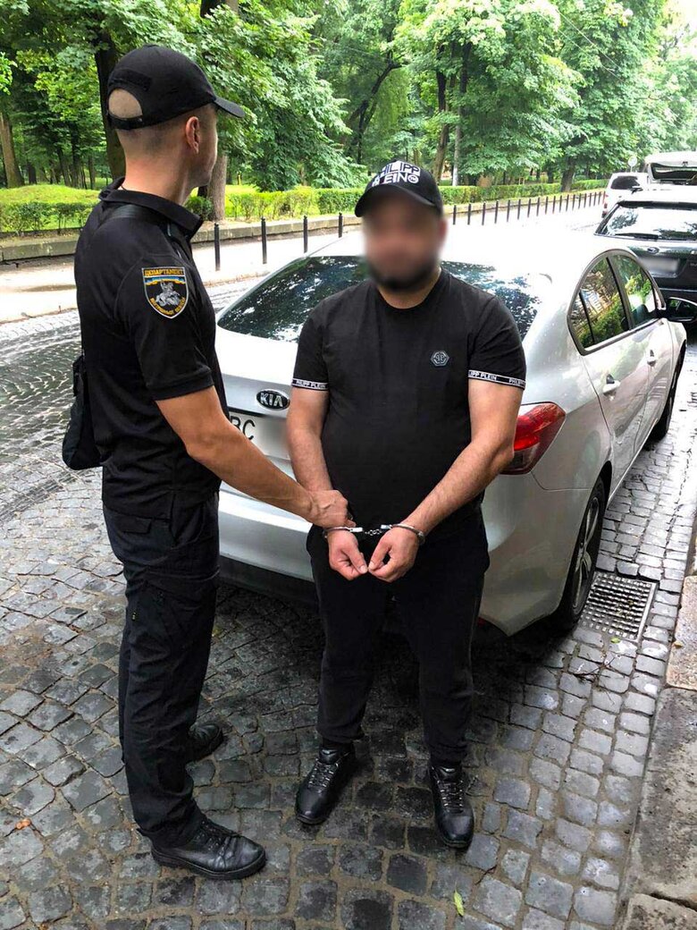 У Львові поліцейські затримали групу сутенерів
