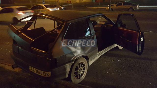 Масштабна ДТП у Києві: зіткнулися пять автомобілів, троє постраждалих 04 Масштабна ДТП у Києві: зіткнулися пять автомобілів, троє постраждалих 04