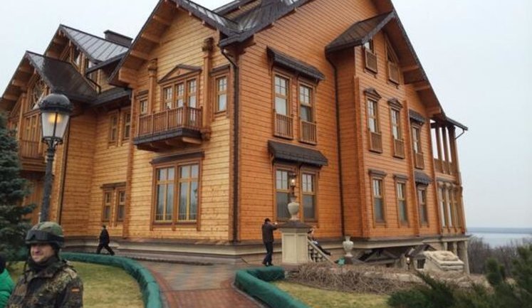 Poroshenko proposes to turn Mezhyhiria into recovery center for ATO soldiers