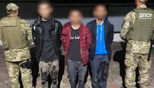 Вночі прикордонники затримали десятьох "мандрівників" на Закарпатті, - ДПСУ. ФОТОрепортаж