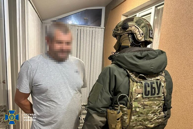На Буковині затримано злочинне угруповання, яке налагодило схему незаконного переправлення ухилянтів за кордон з щомісячним прибутком у $100 тис, - СБУ 04