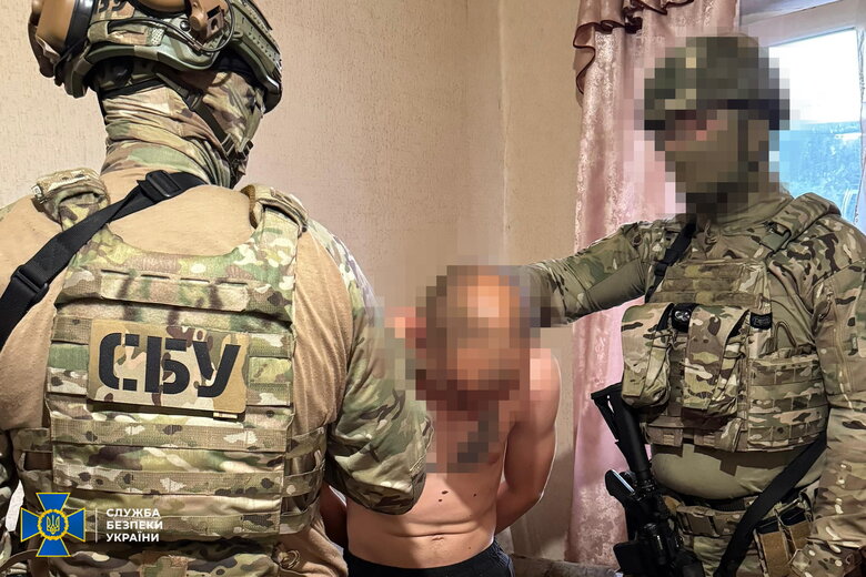 СБУ и Нацполиция задержали шестерых агентов ФСБ, которые готовили теракты против военных