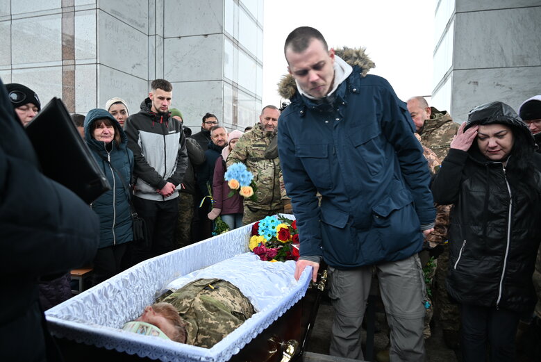 Із захисником України Андрієм Трачуком попрощалися в Києві 10