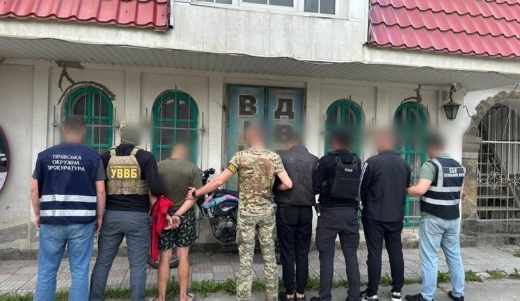 За $4000 в Румынию через Тису: на Закарпатье задержали 19-летнего организатора схемы для уклонистов. ФОТОРЕПОРТАЖ