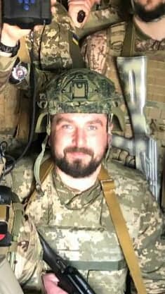 Тяжело раненному в Бахмуте воину ВСУ Юрию Яцуку срочно нужна помощь на лечение 01