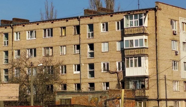 Ворог атакував дронами Миколаїв: пошкоджено навчальний заклад та будинки. ФОТО