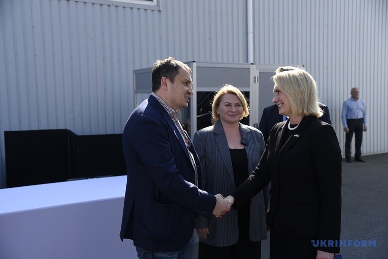 USAID відправило агропідприємствам з України 12 тисяч тонн добрив на осінню посівну 03 USAID відправило агропідприємствам з України 12 тисяч тонн добрив на осінню посівну 03