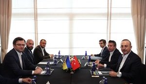 Кулеба та Чавушоглу провели перемовини перед зустріччю з Лавровим. ВIДЕО