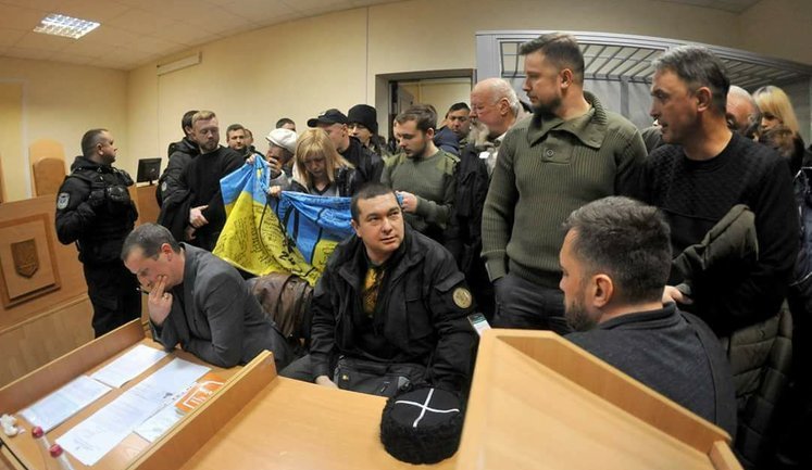 Суд отправил участника протестов под ВР Нестеренко, обвиняемого в избиении полицейского 17 октября, под ночной домашний арест, - Лапин. ФОТО
