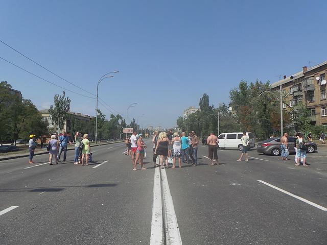 Рух по Харківському шосе в Києві відновлено 02 Рух по Харківському шосе в Києві відновлено 02