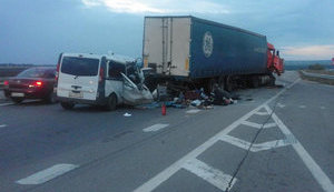 Eight killed in car accident as minibus hits truck in Mykolaiv region. PHOTOS