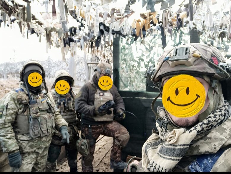 Прикордонник, позивний Хохол: Вони нам позицію спалили, бо не могли ніяк нас вибити. Та ворожу колону ми зупинили 02 Прикордонник, позивний Хохол: Вони нам позицію спалили, бо не могли ніяк нас вибити. Та ворожу колону ми зупинили 02