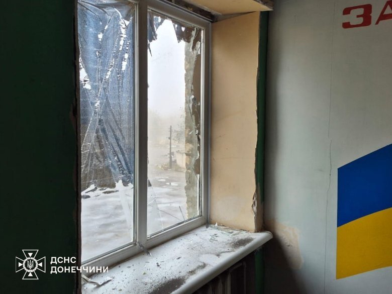 In Dobropillia, a Russian air strike damaged a fire and rescue station building.