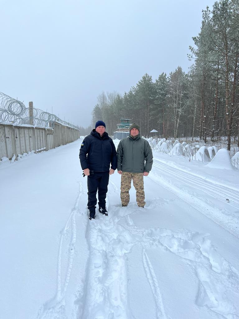 На границе с Беларусью возводятся новые оборонные сооружения 01