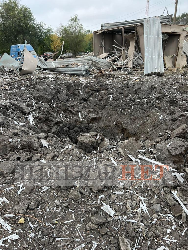 Последствия обстрела РФ гуманитарной колонны в Запорожье 03