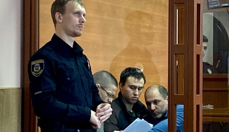 Троих предателей из Бучи, сотрудничавших с россиянами, отпускают под залог в более чем 900 тыс. грн.