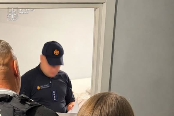На Закарпатті правоохоронця підозрюють у переправленні військовозобов’язаного за кордон за $8 тис.