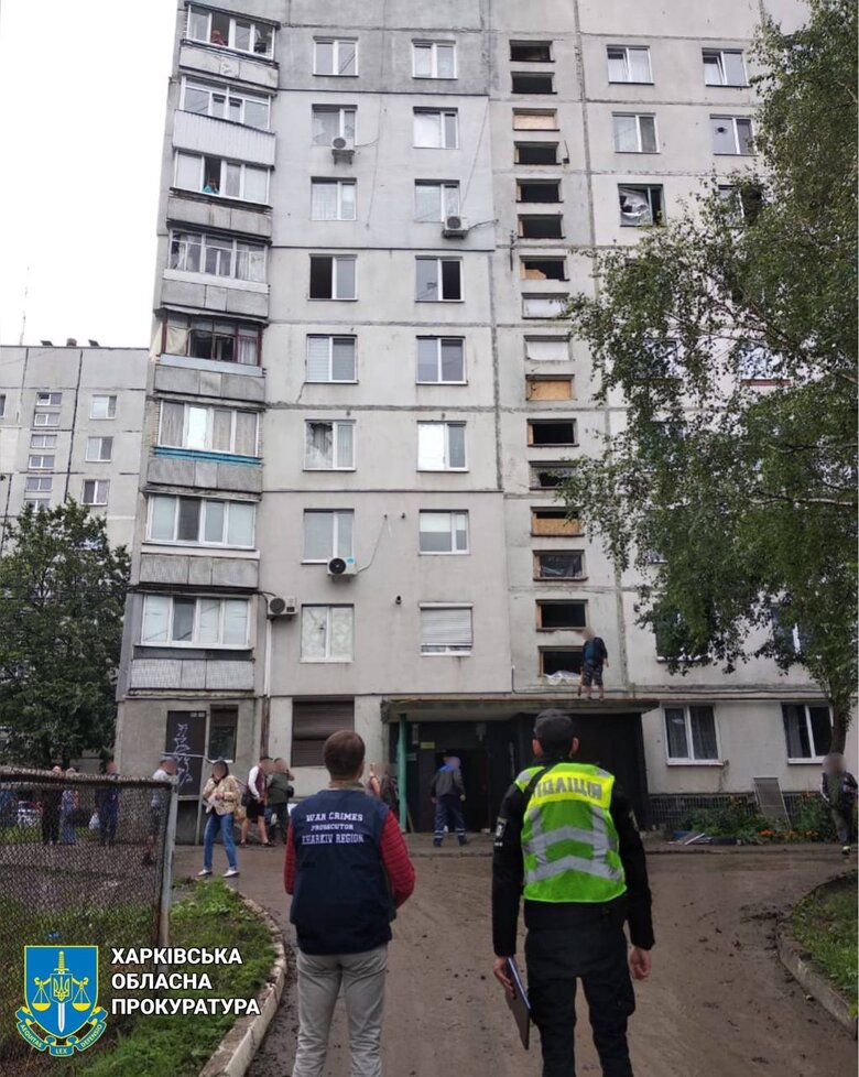 Наслідки ворожого обстрілу Чугуєва 01