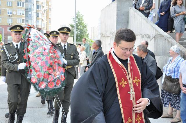 У Києві поховали кардинала УГКЦ Любомира Гузара (оновлено) 12 У Києві поховали кардинала УГКЦ Любомира Гузара (оновлено) 12
