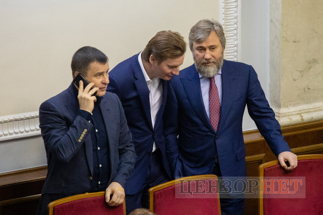 Вітальний поцілунок Стефанчука і Третьякової, замислена Тимошенко і розпростерті обійми Федини для Вятровича, - робота ВР 3 грудня 13