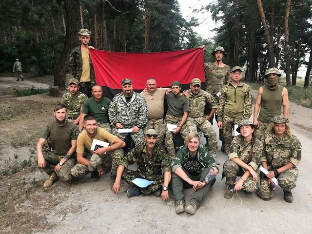 К объявившим из-за расформирования голодовку воинам 54-й ОМБр присоединились еще несколько добровольцев: ОК Схид выслала комиссию для выяснения ситуации 01