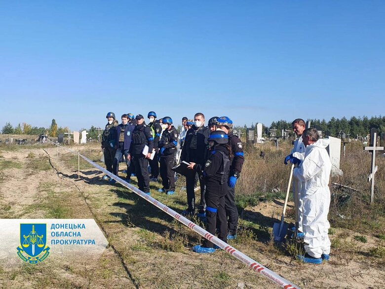 У деокупованих Святогірську та Лимані виявлено місця масових поховань. Наймолодшій жертві лише рік, - Офіс генпрокурора 01