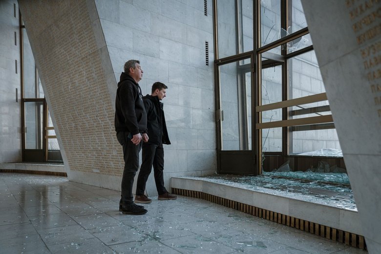 Росія пошкодила музей під монументом "Батьківщина-мати"