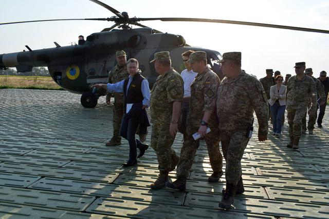 На Донбас прибув представник США щодо України Волкер, - штаб АТО 02