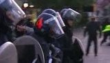Даже в центре Лондона небезопасно: спецназ и конная полиция против подростковых банд. ВИДЕО.