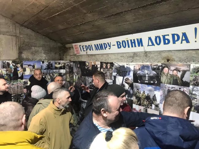 Музей російсько-української війни відкрили в костелі у Хмельницькому 01