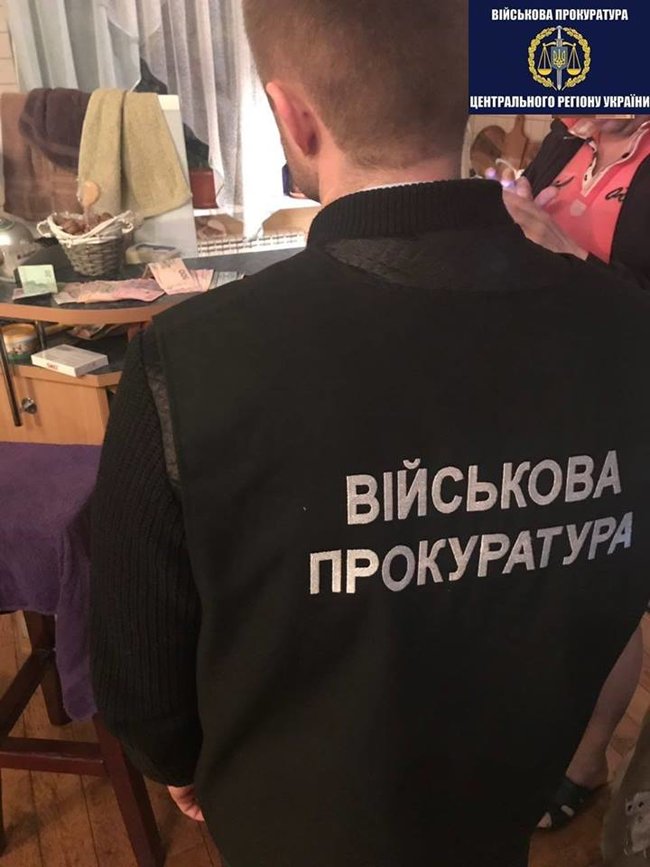 Руководитель столичного предприятия землеустройства задержан на взятке $11 тысяч, - ГПУ 03