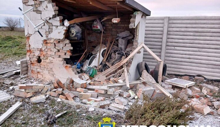 Day in Kherson region: enemy attacked critical and social infrastructure and residential areas. In morning, they shelled Zelenivka. PHOTO