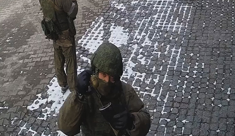 Имитировали расстрел гражданских и обворовывали дома в Киевской области: Нацполиция сообщила о подозрении пленному оккупанту и его командиру. ВИДЕО+ФОТОрепортаж