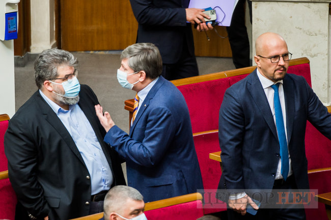 Нестримні веселощі Шахова, голосування Радуцького, погляд Тимошенко і пропозиція Семінського щодо цементного заводу, - день роботи ВР 17 березня 14