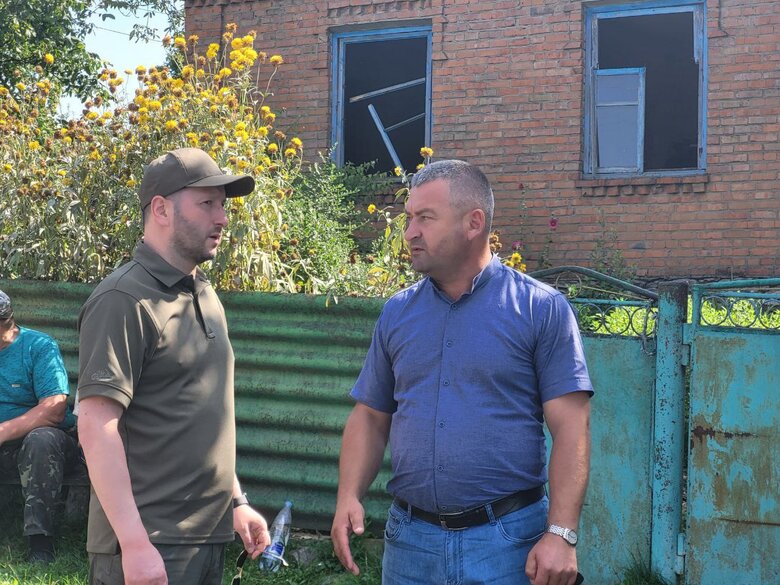 Последствия вражеской атаки дронами на Хмельнитчину: повреждены дома, школы, коммунальные учреждения, человеческих потерь нет 02