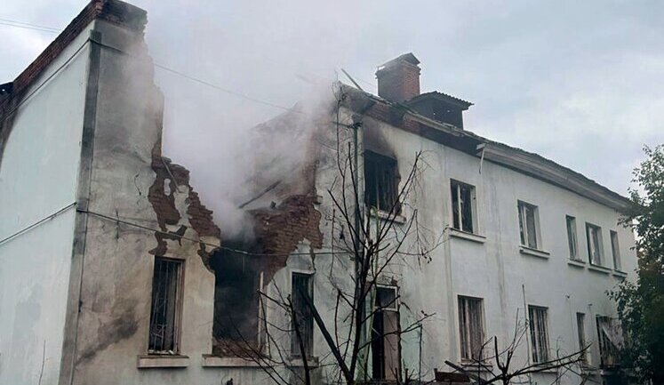 Доба на Донеччині: під ворожим вогнем 8 населених пунктів. Одна людина загинула, ще три зазнали поранень. ФОТОрепортаж