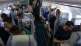 Офис президента обнародовал фотографии, сделанные во время перелета 35 освобожденных украинцев из РФ в Украину. ФОТОрепортаж