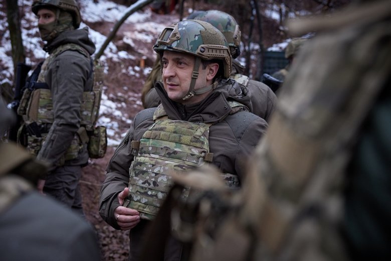 Zelenskyi visits front line in eastern Ukraine 07