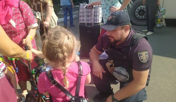 350 children remain in compulsory evacuation zone in Donetsk region, - Regional Military Administration