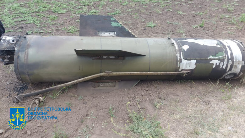 Последствия обстрела Днепропетровщины рашистами: Били из РСЗО, повреждено предприятие, дом и автомобили 01 Последствия обстрела Днепропетровщины рашистами: Били из РСЗО, повреждено предприятие, дом и автомобили 01