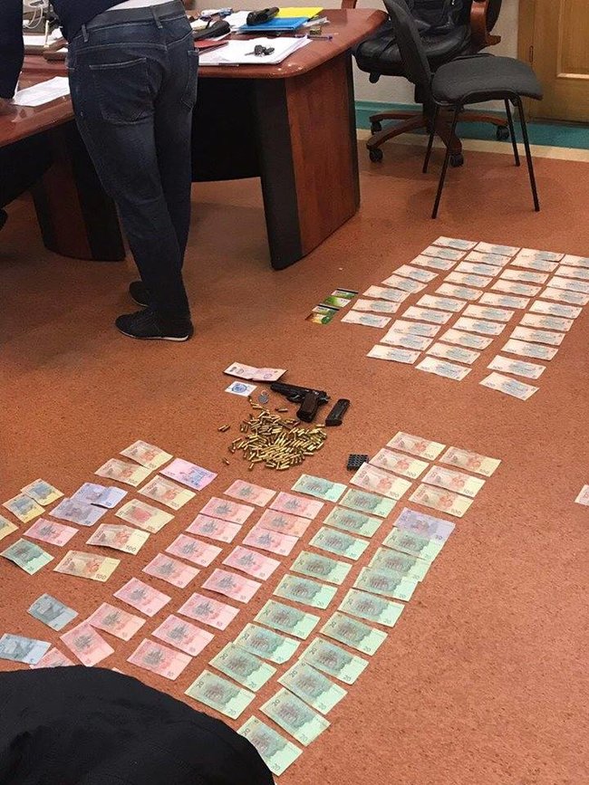 Командира батальйону столичної поліції затримано за привласнення премій підлеглих, - прокуратура 01