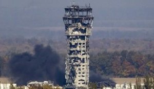 "Він сказав - країні потрібні герої": Гриценко звинуватив Порошенка в загибелі "кіборгів", які захищали Донецький аеропорт