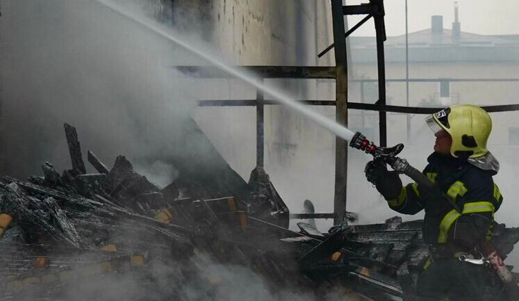 Consequences of enemy attack on Lutsk: the fire at enterprise has already been extinguished. PHOTOS