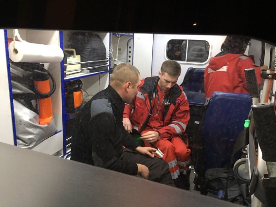 Співробітник поліції зазнав черепно-мозкової травми на вході в наметове містечко протестувальників біля Ради 01 Співробітник поліції зазнав черепно-мозкової травми на вході в наметове містечко протестувальників біля Ради 01